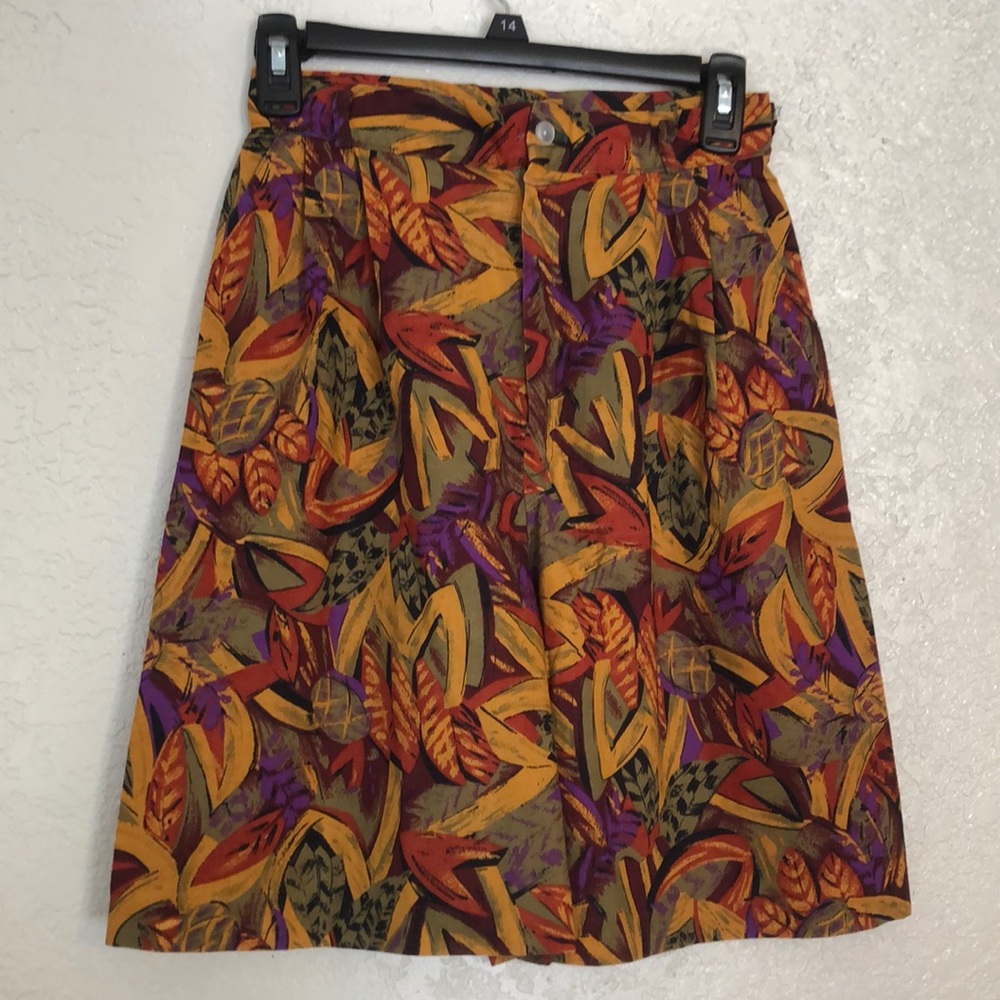 VINTAGE 90’s high waisted print walking shorts
